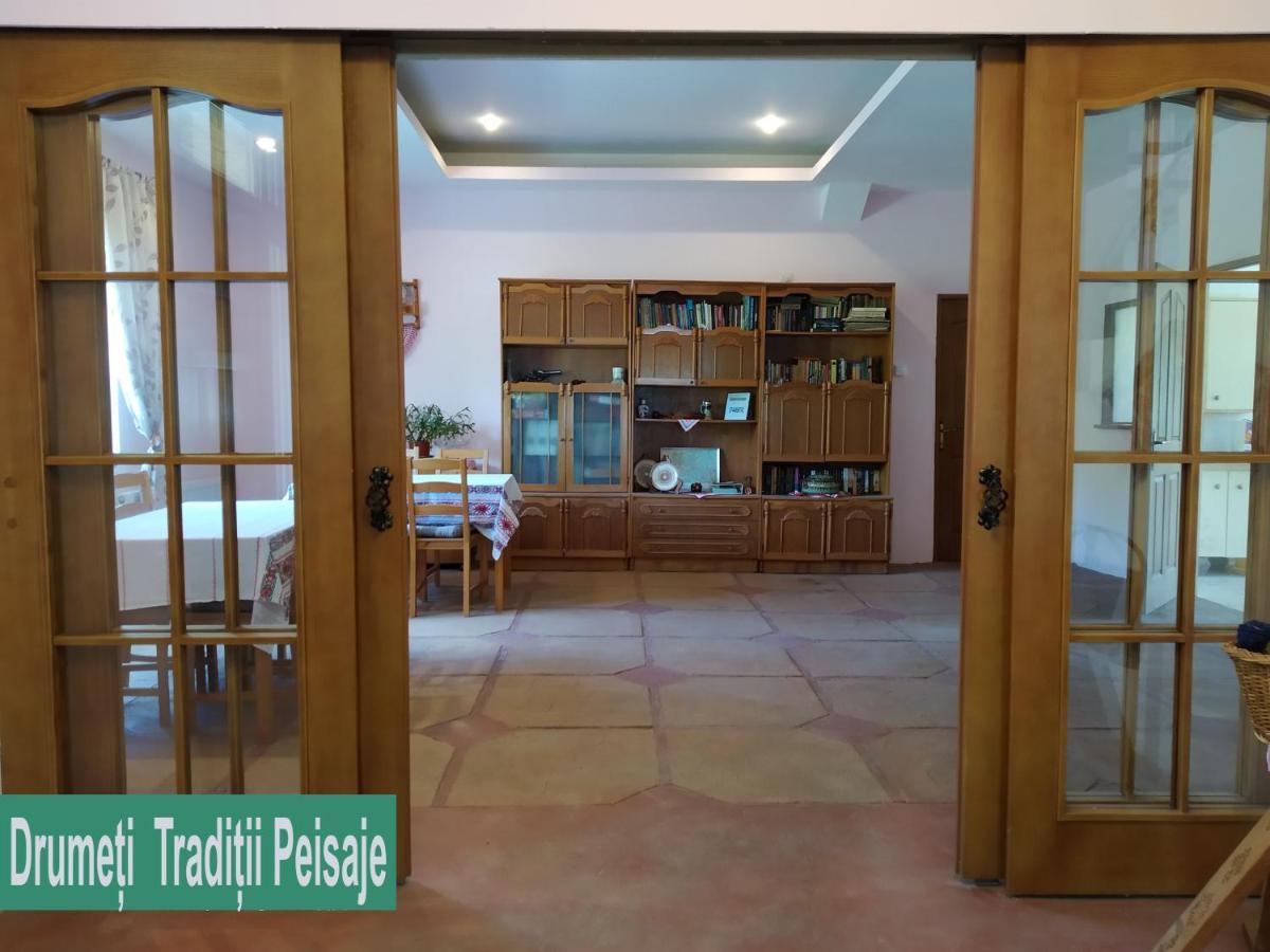 La Trovantzi Horezu Εξωτερικό φωτογραφία